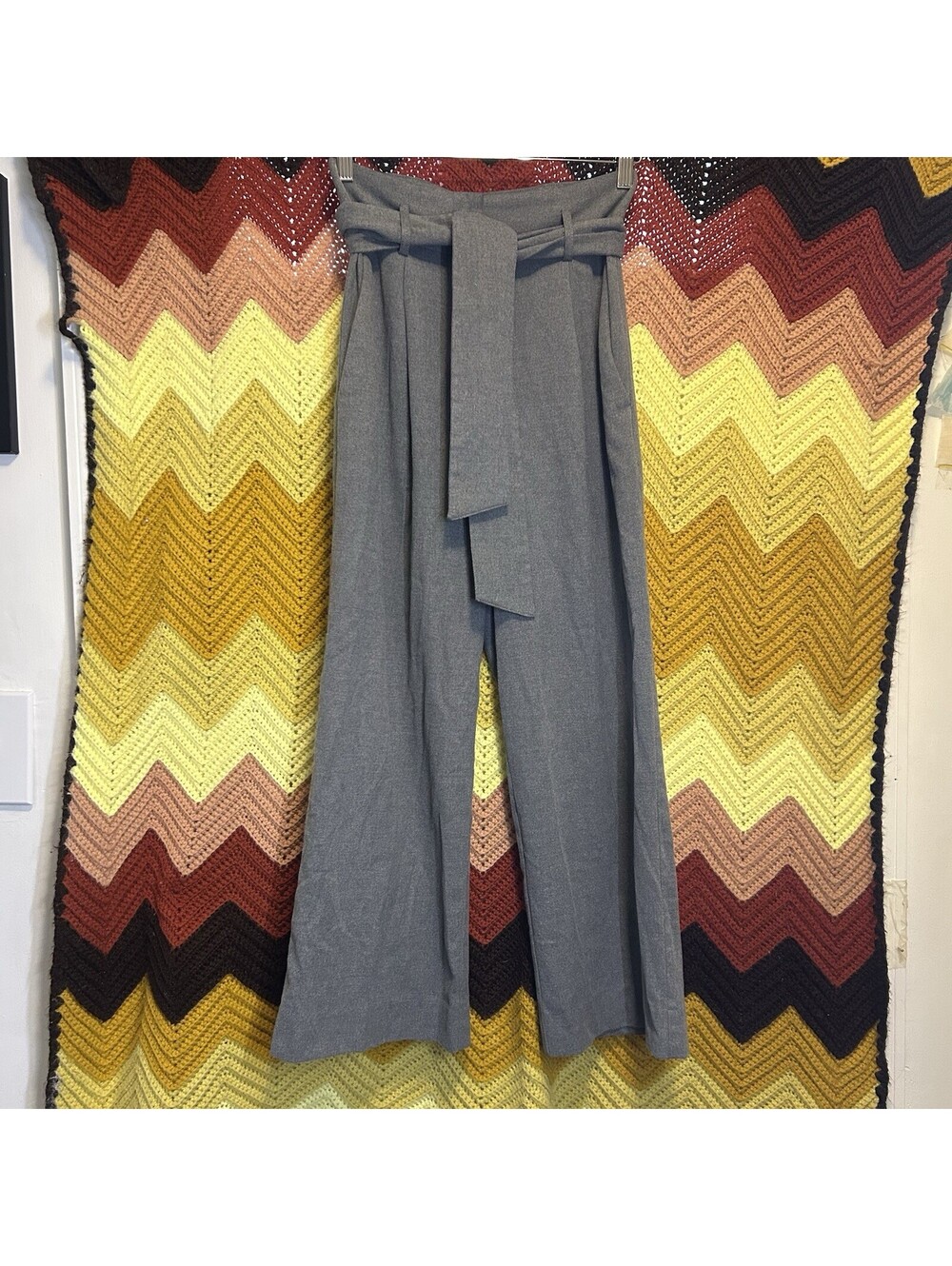 H&M Women 6 Pants Gray Polyester Blend Straight Leg Tie Belt Relaxed Work